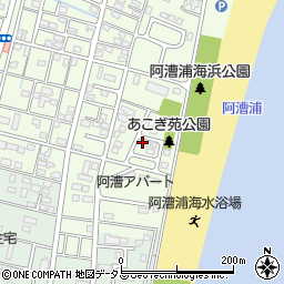 三重県津市柳山津興319-17周辺の地図