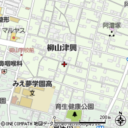 三重県津市柳山津興1435周辺の地図