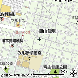 三重県津市柳山津興1438周辺の地図