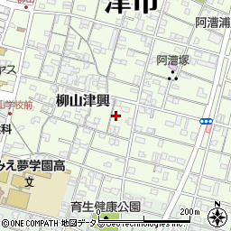 三重県津市柳山津興1454-2周辺の地図