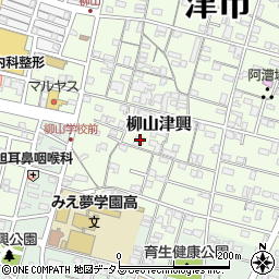 三重県津市柳山津興1446-1周辺の地図