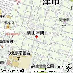 三重県津市柳山津興1466周辺の地図