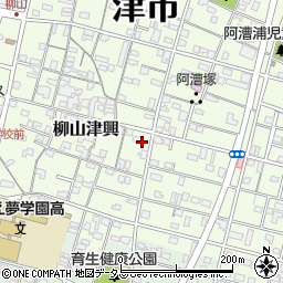 三重県津市柳山津興周辺の地図