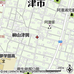 三重県津市柳山津興1457周辺の地図