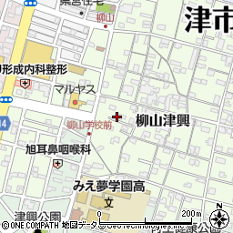 三重県津市柳山津興1488周辺の地図