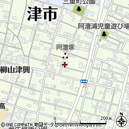 三重県津市柳山津興641周辺の地図