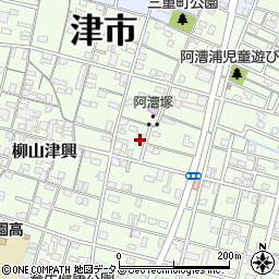 三重県津市柳山津興640周辺の地図