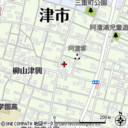 三重県津市柳山津興636周辺の地図