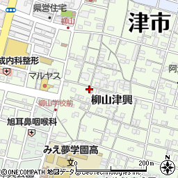 三重県津市柳山津興1488-28周辺の地図