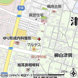 三重県津市柳山津興3316-3周辺の地図