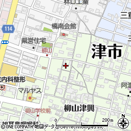 三重県津市柳山津興1524周辺の地図