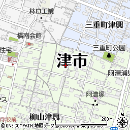 三重県津市柳山津興1629-8周辺の地図