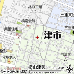三重県津市柳山津興1653周辺の地図