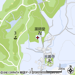 三重県津市片田薬王寺町周辺の地図
