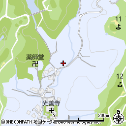 三重県津市片田薬王寺町732周辺の地図