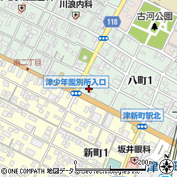 ファミリーマート津新町店周辺の地図