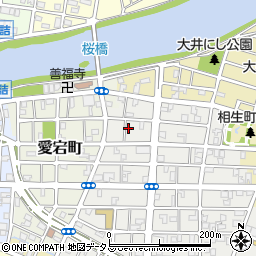 三重県津市相生町215周辺の地図