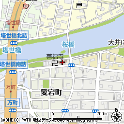 津市役所コミュニティ施設　中央市民館周辺の地図