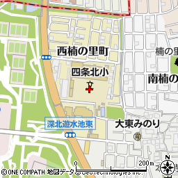 大阪府大東市西楠の里町14周辺の地図