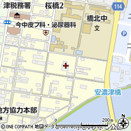 三重県津市桜橋2丁目18周辺の地図