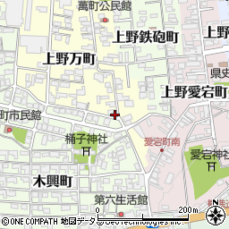 三重県伊賀市上野万町2244周辺の地図