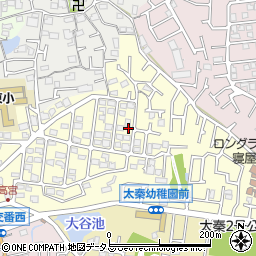 大阪府寝屋川市太秦緑が丘11-9周辺の地図