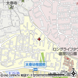 大阪府寝屋川市太秦緑が丘7-8周辺の地図