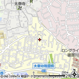 大阪府寝屋川市太秦緑が丘9-7周辺の地図