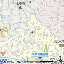 大阪府寝屋川市太秦緑が丘11-1周辺の地図