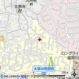 大阪府寝屋川市太秦緑が丘9-18周辺の地図