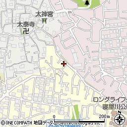 大阪府寝屋川市太秦緑が丘5-9周辺の地図