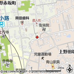 三重県伊賀市上野農人町472-4周辺の地図