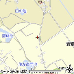 三重県津市安濃町田端上野668周辺の地図
