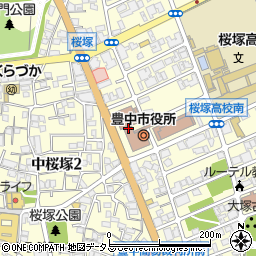 豊中市役所　市議会議員会派控室公明党控室周辺の地図