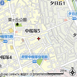 府営桜塚住宅１２号棟周辺の地図