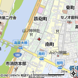 岡山県高梁市弓之町28周辺の地図