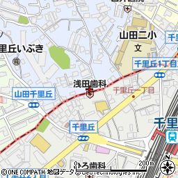 大阪府吹田市千里丘下11-14周辺の地図