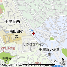 大阪府吹田市千里丘下4-2周辺の地図