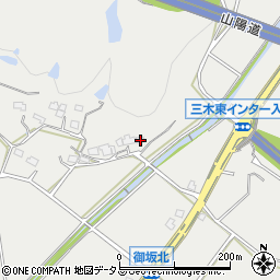 兵庫県三木市志染町井上523周辺の地図