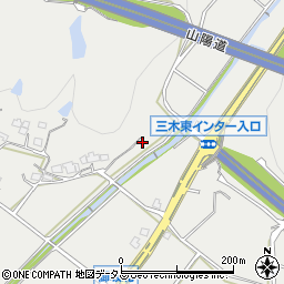 兵庫県三木市志染町井上620周辺の地図