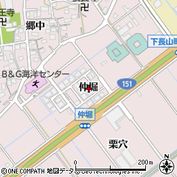愛知県豊川市篠束町仲堀周辺の地図