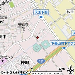 愛知県豊川市篠束町仲堀11-3周辺の地図