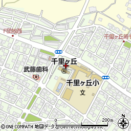 千里ヶ丘公民館周辺の地図