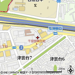 ファミリーマート吹田津雲台七丁目店周辺の地図