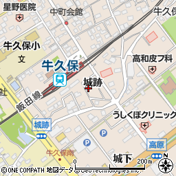 愛知県豊川市牛久保町城跡26周辺の地図