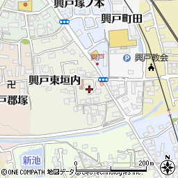 京都府京田辺市興戸東垣内83-3周辺の地図