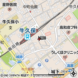 愛知県豊川市牛久保町城跡27周辺の地図