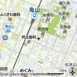 兵庫県姫路市亀山300周辺の地図