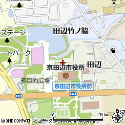 京田辺市役所庁舎北側体育館駐車場周辺の地図