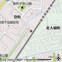 大阪府高槻市登町48-2周辺の地図